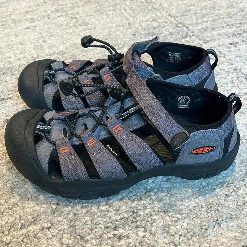 KEEN Kids' Black and Gray Sandals - Picture 3 of 10